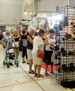Customers at the 2012 Saskatchewan Handcraft Festival.
